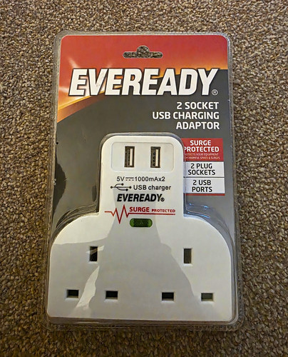 Eveready white socket - white, 2